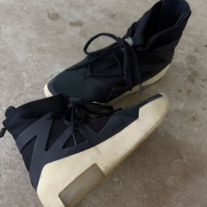 나이키 x 에어 피어오브갓 270사이즈