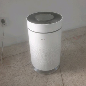 LG 퓨리케어 AS181DRWT 공기청정기 입니다