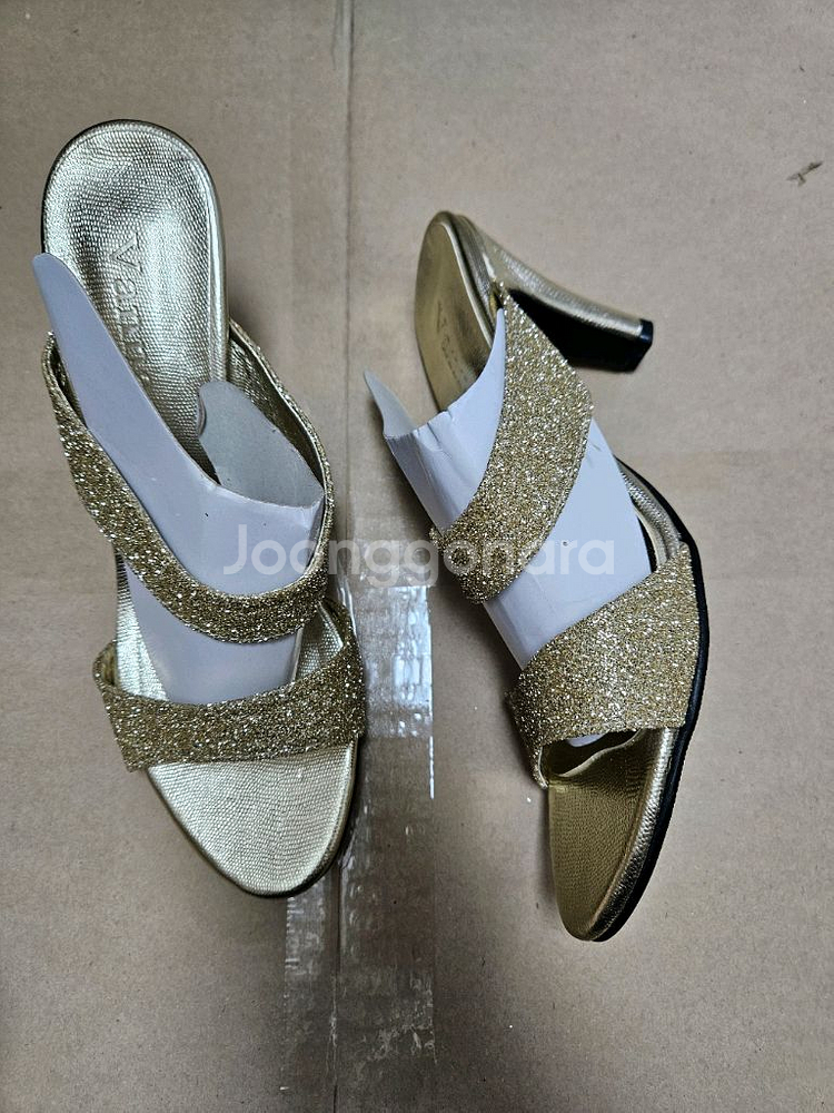 급매 새상품) 골드펄 이선 8cm 하이힐 뮬 여성 샌들--0