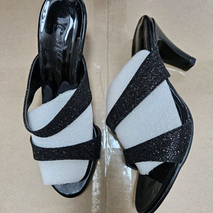 급매 새상품) 블랙펄 이선 8cm 하이힐 뮬 여성 샌들