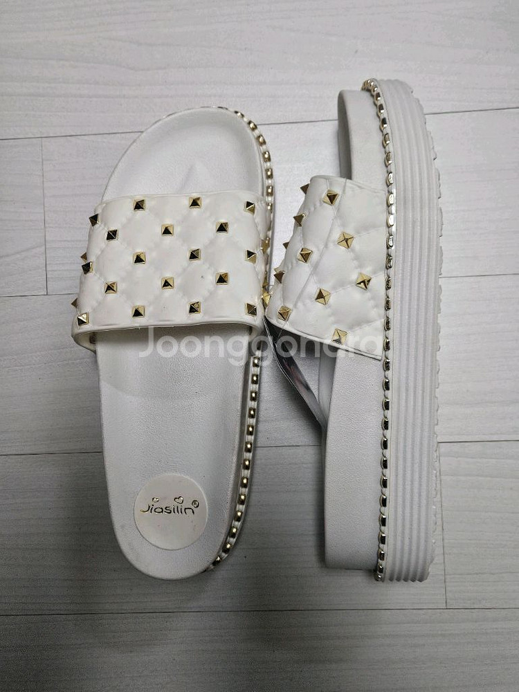 급매 새상품) 골드징 슬리퍼 여성 샌들 245--1