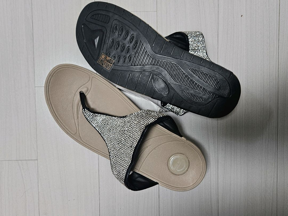 급매 새상품) 큐빅 쪼리 조리 쿠션감 좋은 슬리퍼 여성--2