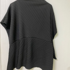 고급 플리츠 블랙 상의