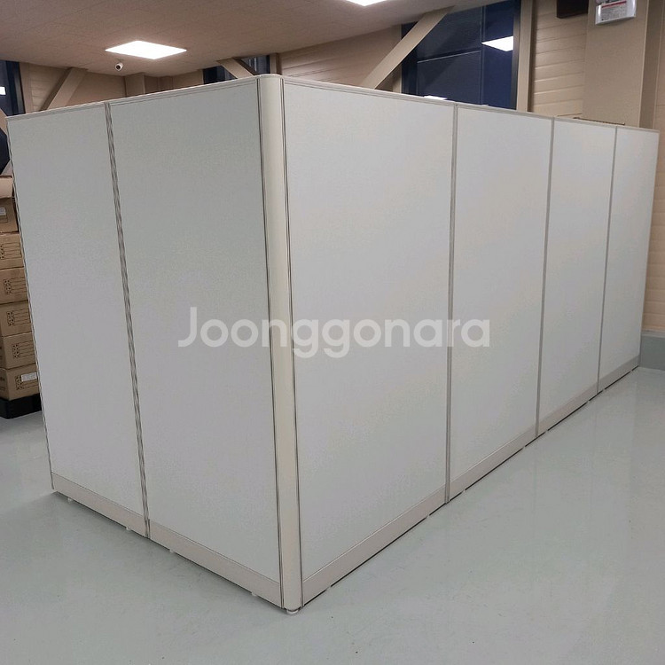 파티션,책상,의자,원탁,철재캐비넷,철재옷장,접이식탁자--2