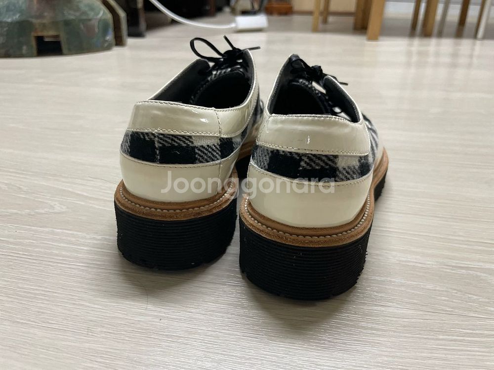 MSGM 화이트 체크 무늬 로퍼--5