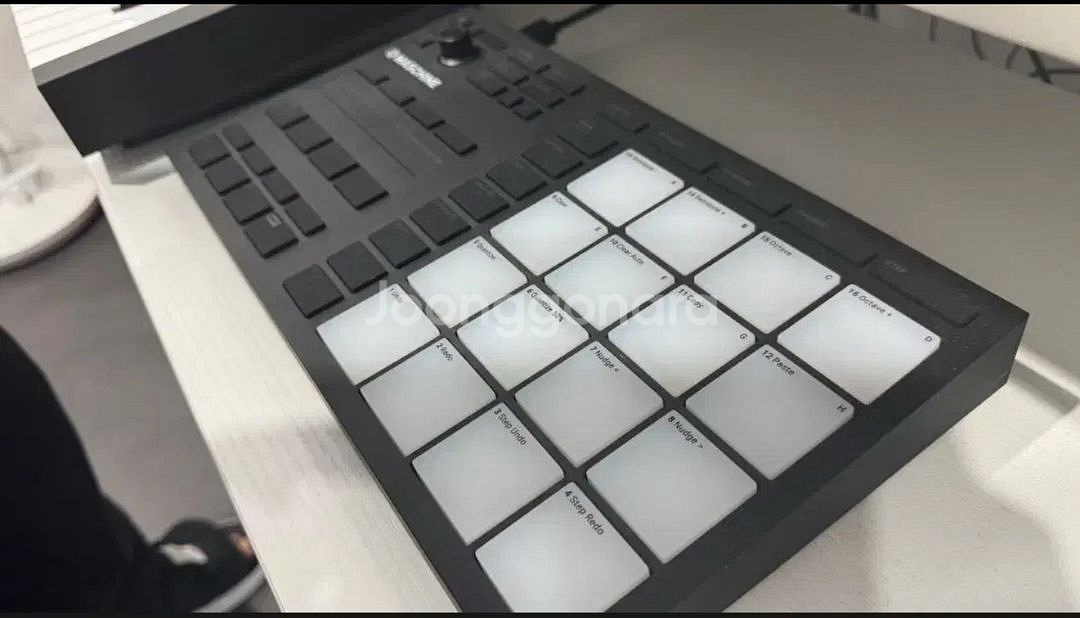maschine micro mk3 판매합니다--0