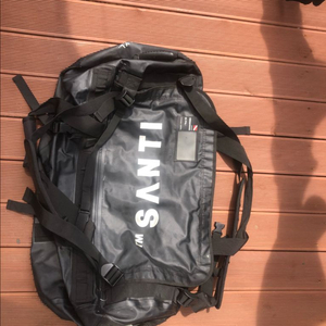 산티가방 웨슈트 팝니다