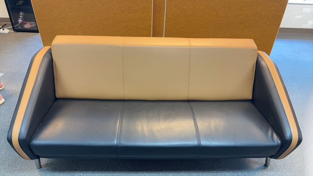 사무실애서 사용하던 쇼파 이미지