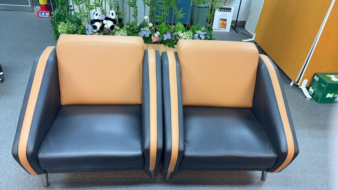 사무실애서 사용하던 쇼파 이미지