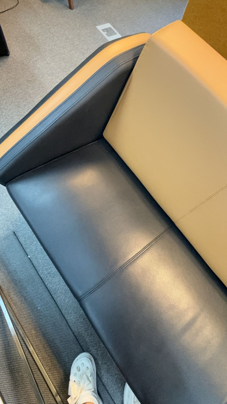 사무실애서 사용하던 쇼파 이미지