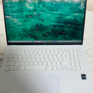 엘지 그램 40.6cm(16/i5/8GB/ssd)