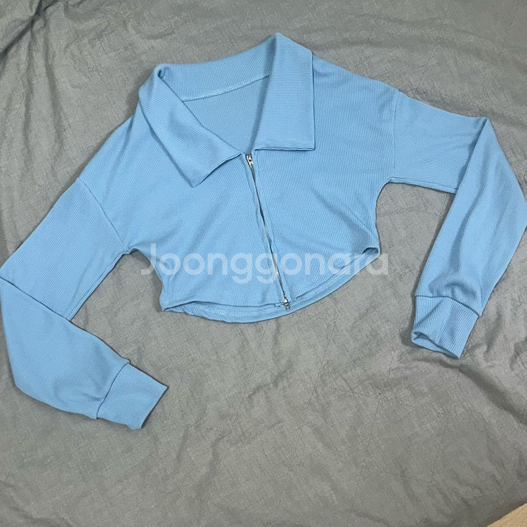 하늘색 투웨이 크롭 카라 집업 긴팔 티 스카이블루--5