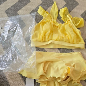 핫한폴웨어 로벨린스몰세트 레몬 새상품