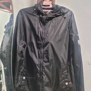 몽클레어 바람막이 2사이즈