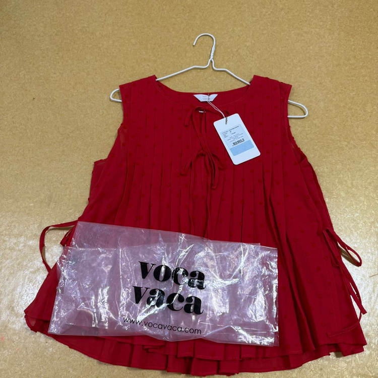 보카바카 레드 민소매 블라우스 판매! 이미지