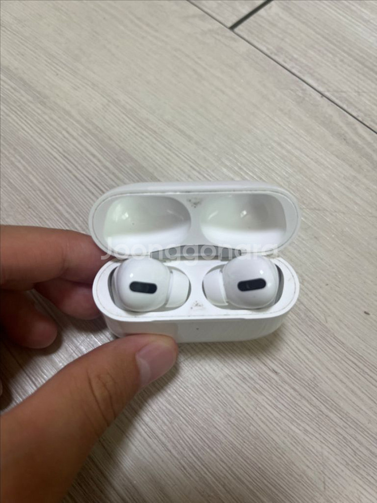 에어팟 프로1 팝니다.--1