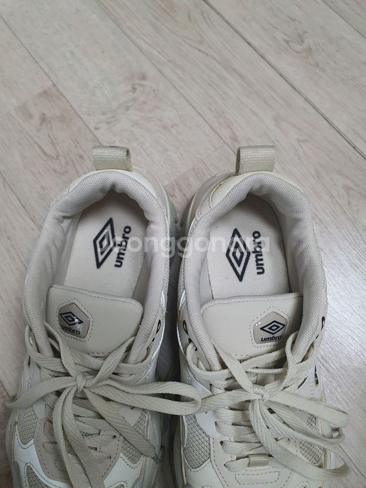 250 엄브로 운동화 스니커즈 신발 250 완전깨끗해요--2
