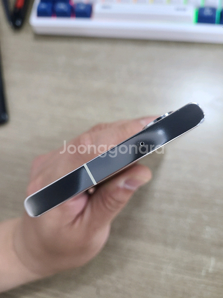 갤럭시S23울트라512G 무잔상 상태굿 중고폰 공기계--7