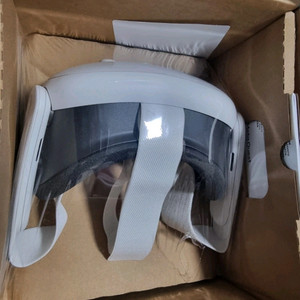 <리퍼 기기 미개봉 새제품>메타 퀘스트3 VR 128G