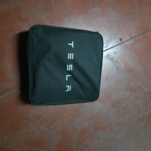 테슬라모바일충전기 220v