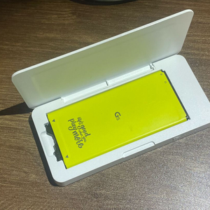 LG G5 배터리 + 케이스 팝니다.