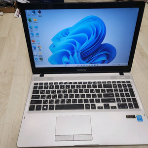 삼성노트북5 NT500R5Q i5노트북팝니다