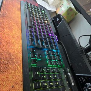 커세어 K70 RGB MK.2 키보드 팝니다