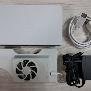 닌텐도 스위치 독 . 냉각팬 . 충전기 . HDMI