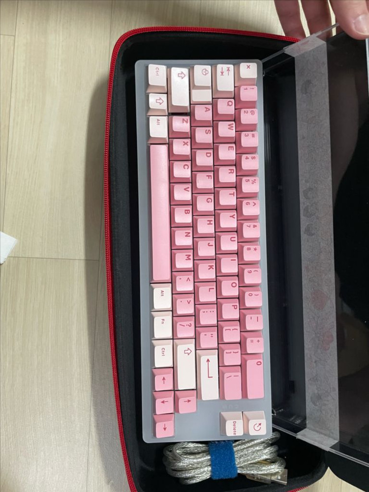 커스텀아크릴660배열키보드 이미지