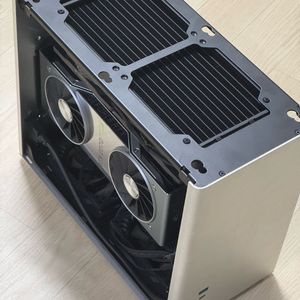 sff 미니itx 본체 5900x / 2070s 64g