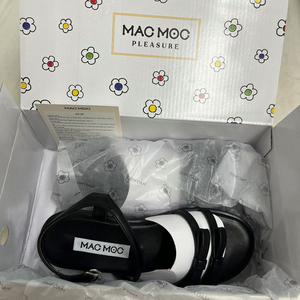 마크모크 샌들 240 새상품