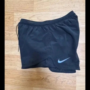 나이키 드라이 핏 러닝 반바지 M