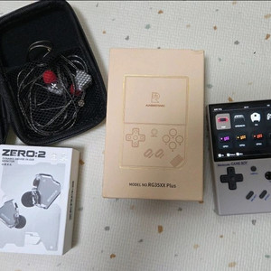 엔버닉 게임기 RG35xx plus 랑 zero2 이어