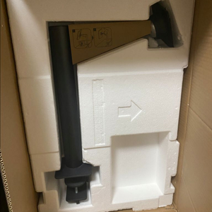 LG32UN880 모니터 부속 모니터암