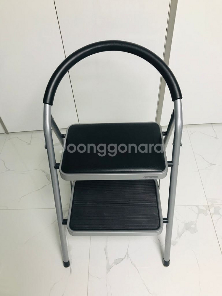 한샘인테리어 접이식 가정용 사다리--1