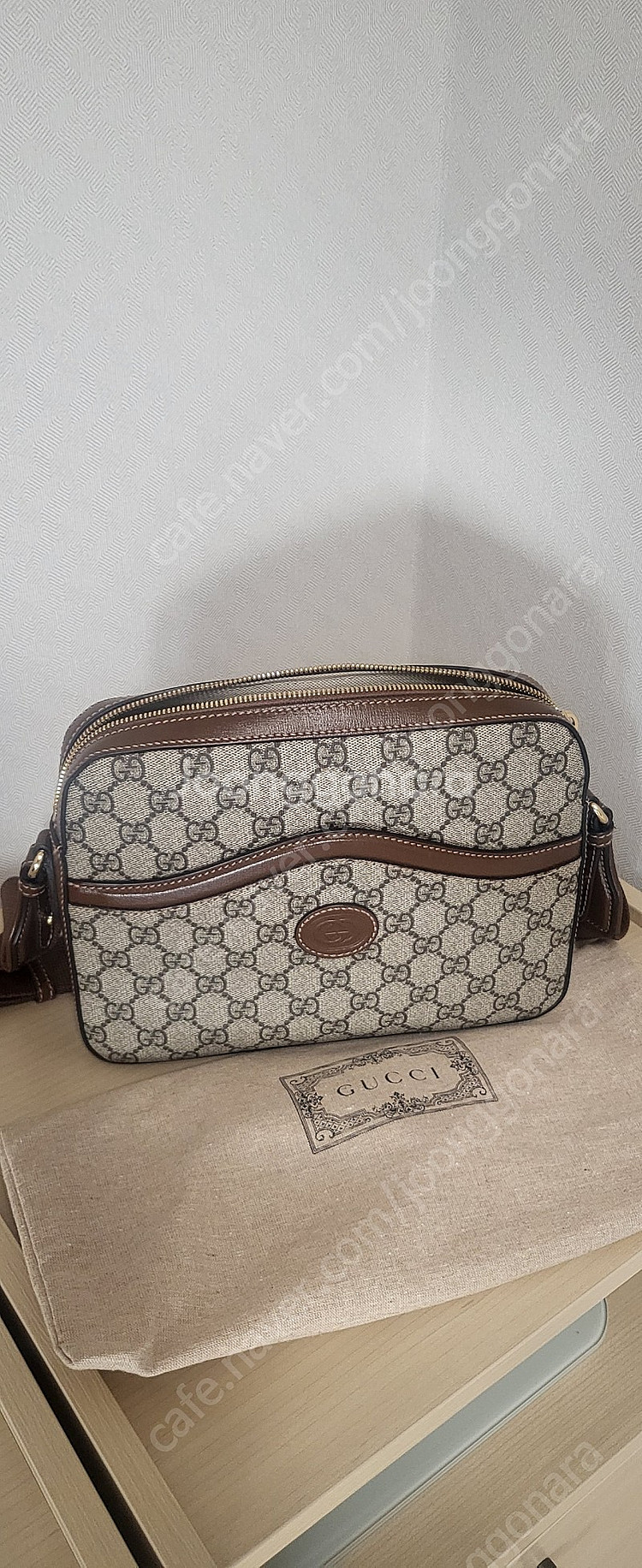 구찌 남성 인터로킹 메신저백--1