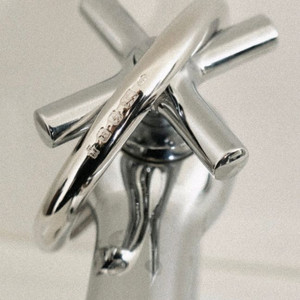 럽오브더부쉬 Classic Oval Bangle