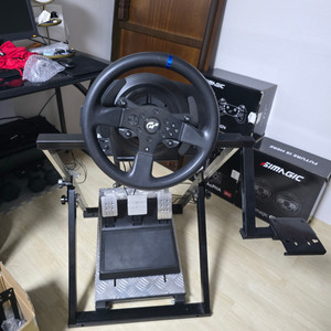 트러스트마스터 t300rs gt 팝니다(35만원)