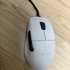 ROCCAT 로켓 퓨어 에어 마우스