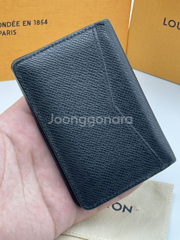 [ 정품/ 풀구성 ] 루이비통 타이가 오거나이저 블랙--1
