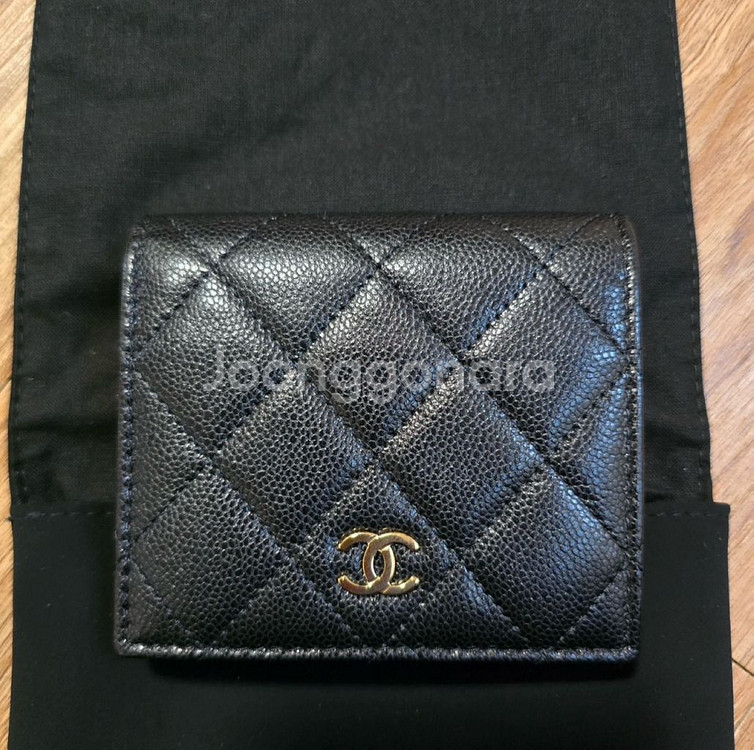 샤넬반지갑 풀플랩 클래식 캐비어 블랙+샴페인골드--0