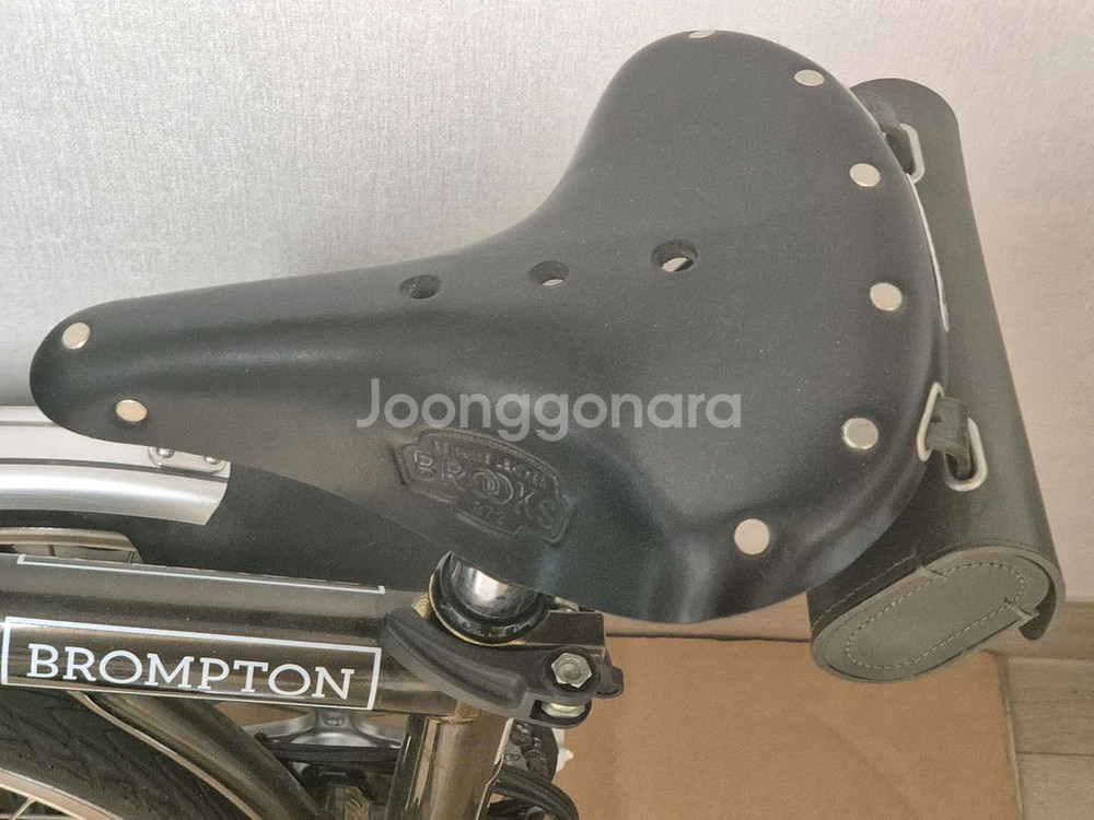 브롬톤 자전거 c라인 희귀색 블랙라커 m6r(L)--7