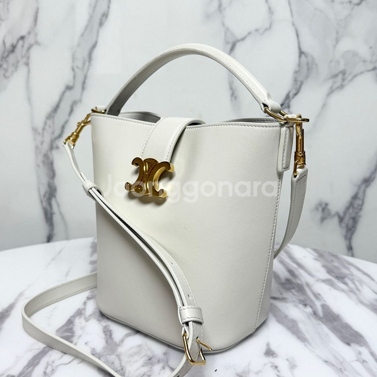 셀린느 버킷 루이즈백 화이트--2