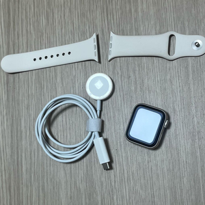 애플워치se2 40mm 배터리100 보증26년3월
