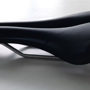 벨로 VELO 안장 크로몰리레일 자전거안장 벨로국민안장