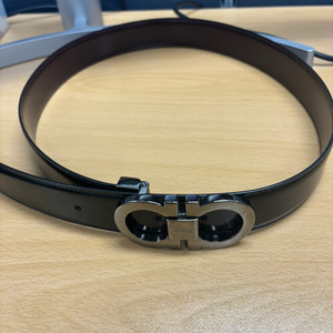 페레가모 남성벨트(한번도 착용안한 커팅안한 새제품)