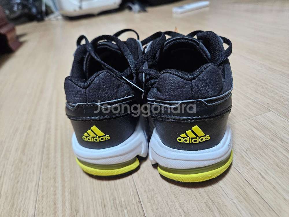 아디다스 런닝화 세탁완료 사이즈 220--1