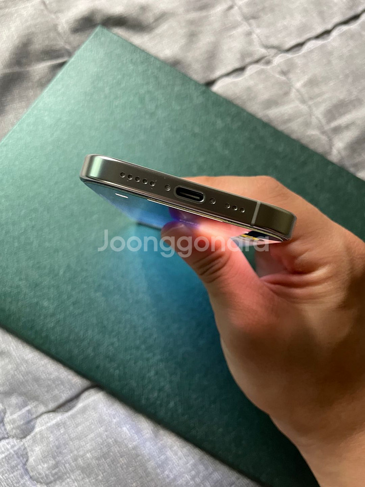 아이폰 16 pro 화이트 128기가 베터리 100%--0