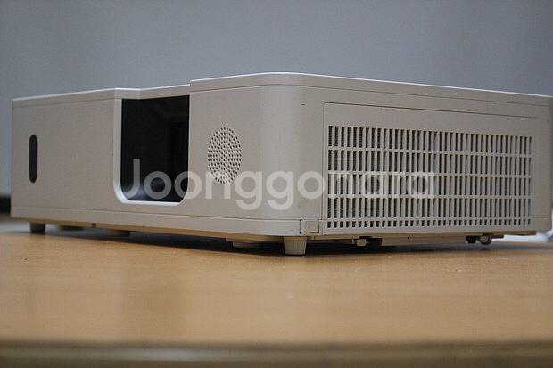 히타치 5800안시 CP-X5550 중고빔프로젝터--1