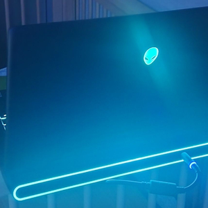 델에일리언웨어AlienwareM15R7 게이밍노트북